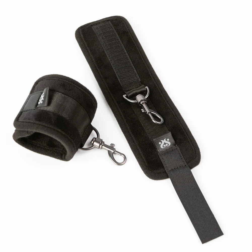 SEI MIO Sensually Secure Padded Restraint