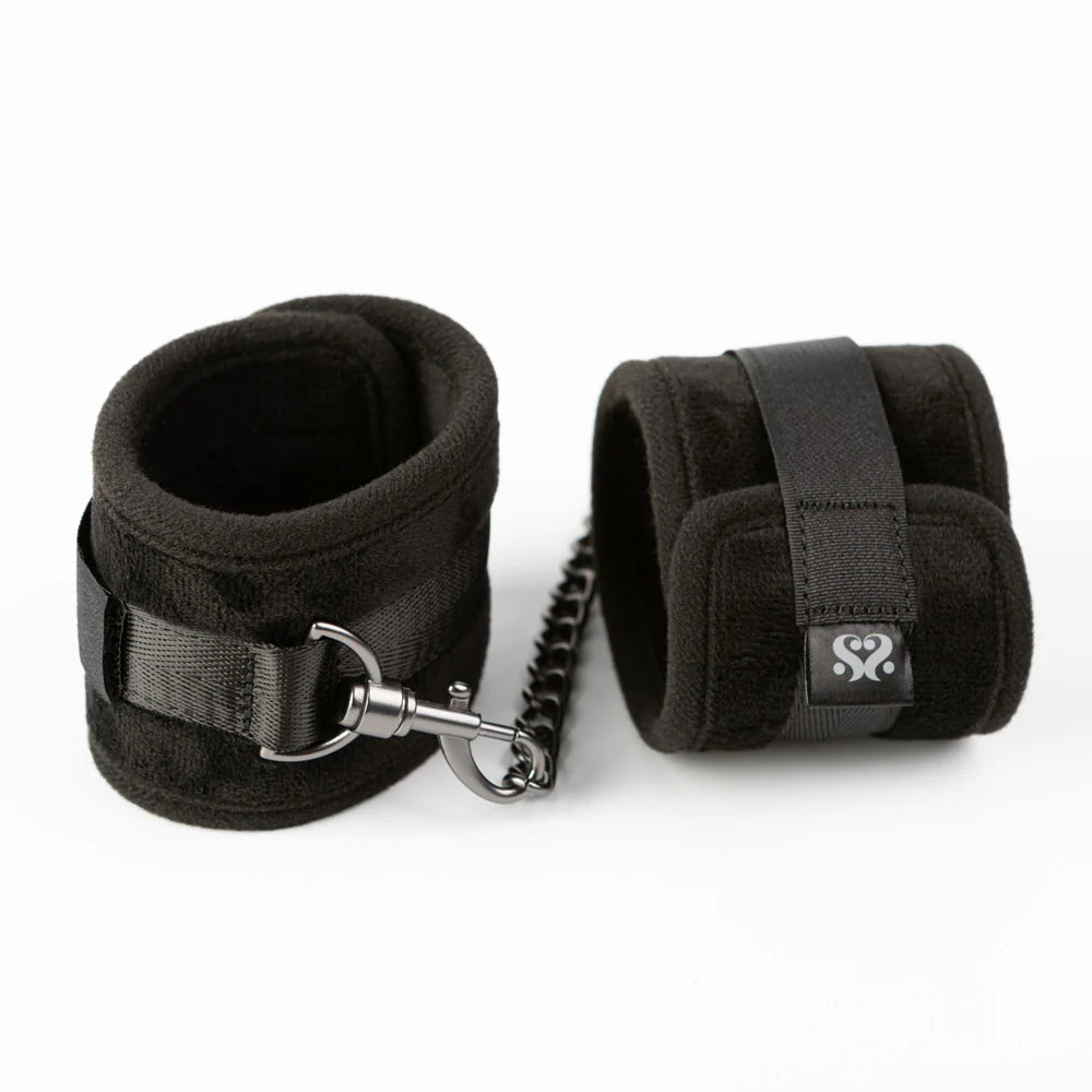 SEI MIO Legs Locked 2x Padded Ankle Restraints